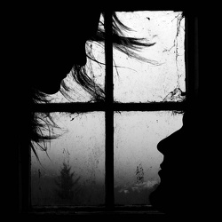 Sombre